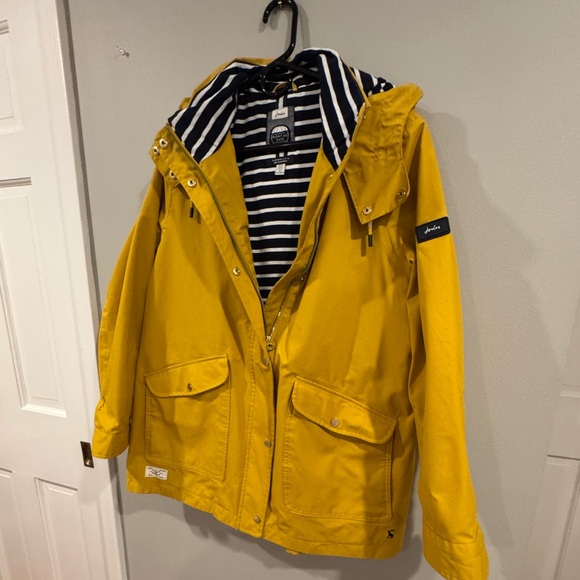Joules right-as-rain yellow waterproof parka with hood, size 10 hardly worn - Picture 7 of 16
